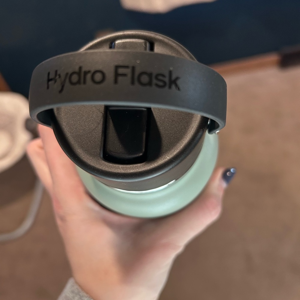 Hydro Flask - Picture 6 of 6